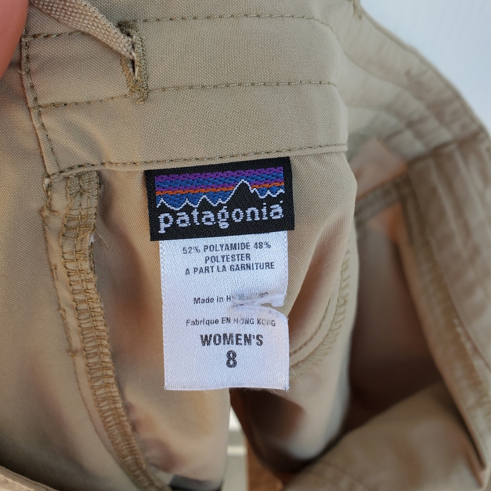 Patagonia women's tan outdoor shorts - Picture 8 of 9